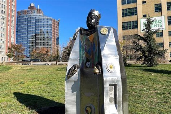 Exploring The Legacy Of Biggie Smalls' Grave