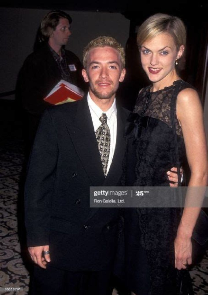 Unveiling Elaine Hendrix's Love Life: Surprising Revelations