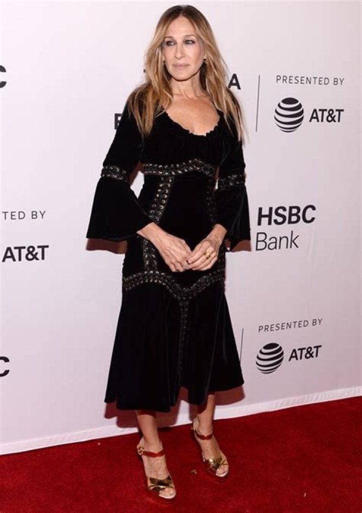 Unveiling Sarah Jessica Parker's Height, Weight, And Body Stats: A Journey Of Discovery